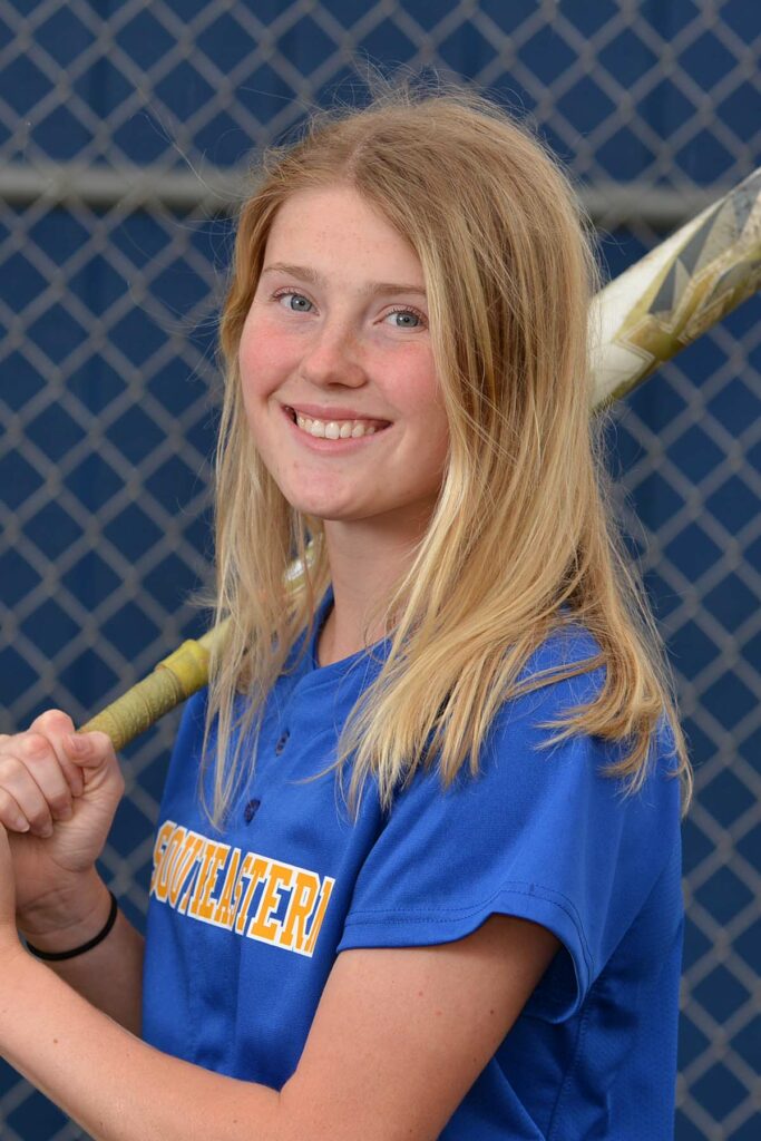 threesicsoftballplayersrecognizedasallamericanscholarathletes4 Southeastern Illinois