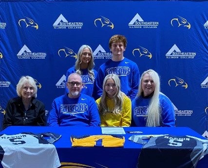 Volleyball player signs with SIC